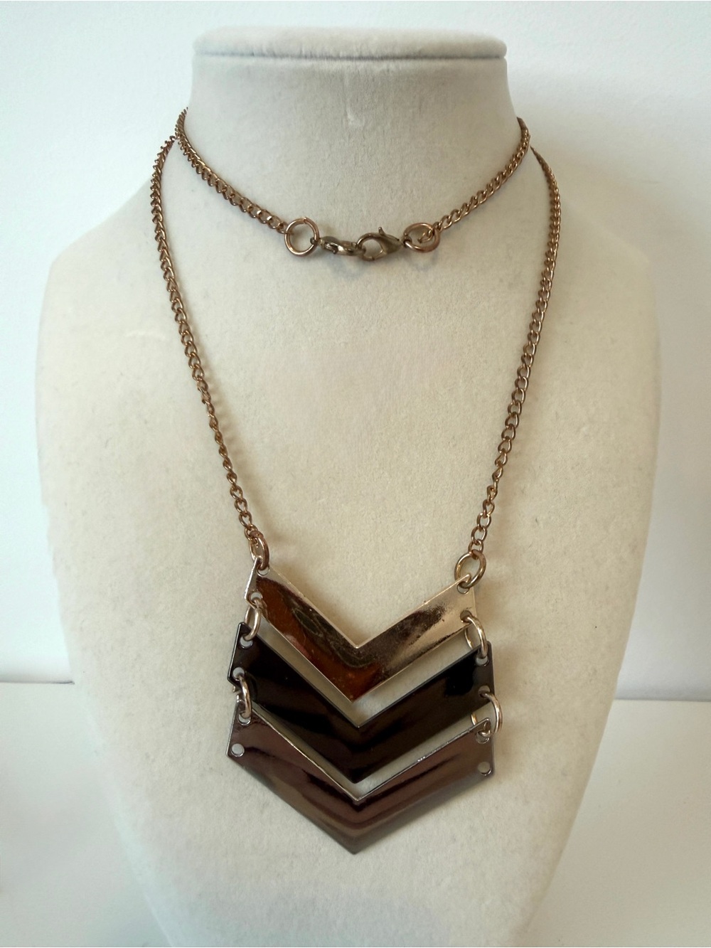 Gold Chevron Layered Pendant Necklace - Women Jewelry